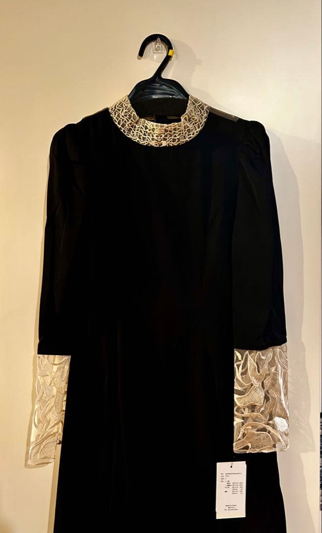 [未使用]etoll. エトル バック刺繍フレアドレス Sサイズ