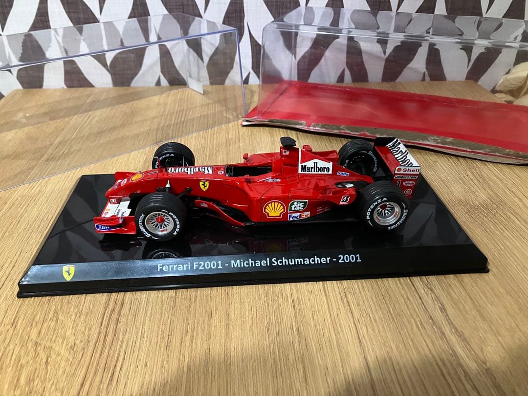 紅い跳馬様　2台セット　専用　F2001 マルボロ仕様　F1コレクション