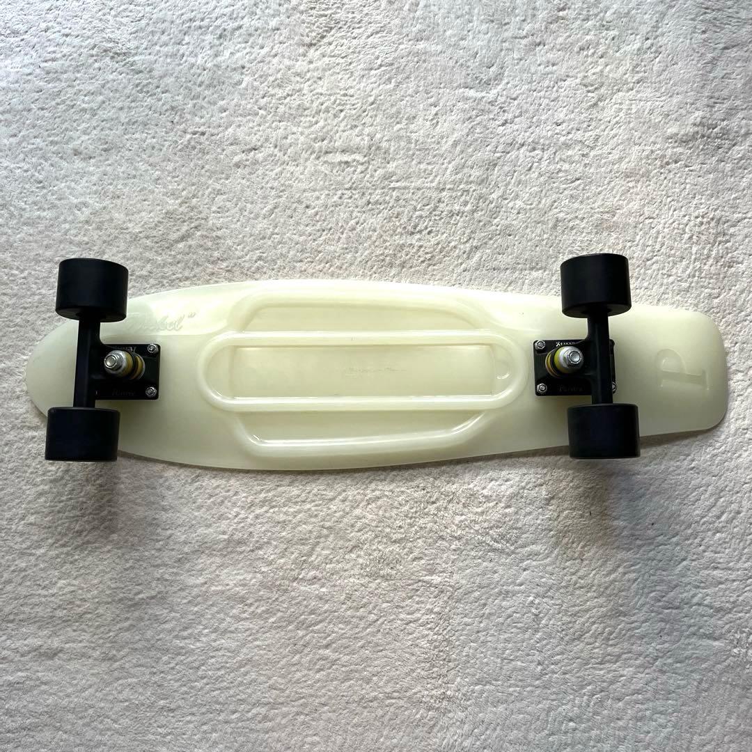 Penny　ペニー　スケートボード　クリア　蓄光　２２インチ