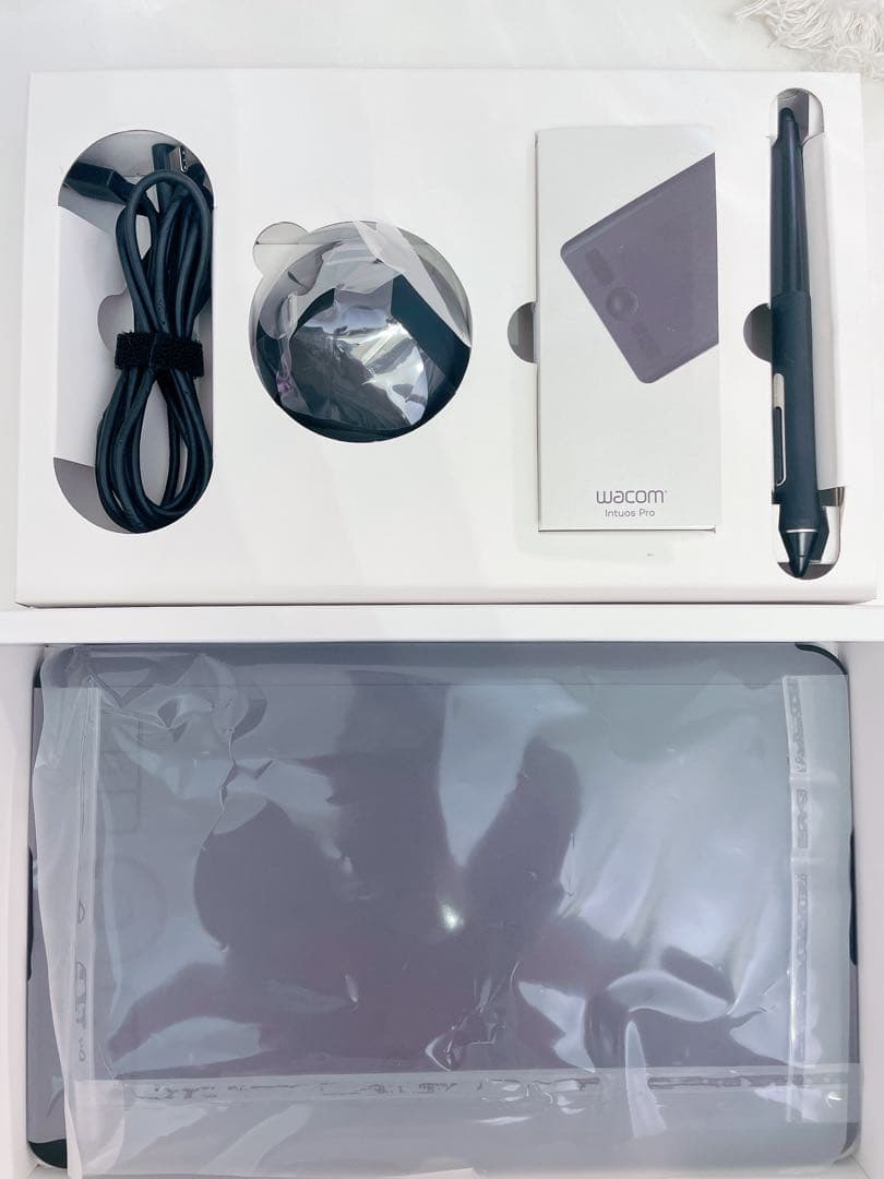 液タブ・ペンタブ Wacom PTH460K0D Wacom Intuos Pro Small