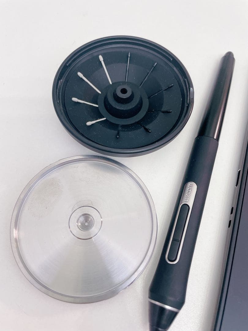 液タブ・ペンタブ Wacom PTH460K0D Wacom Intuos Pro Small