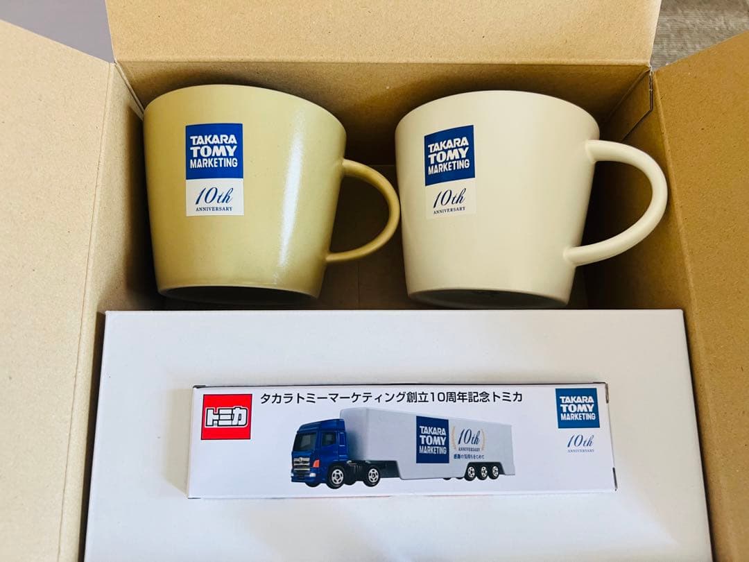 非売品！トミカ！ タカラトミーマーケティング10周年記念マグカップ