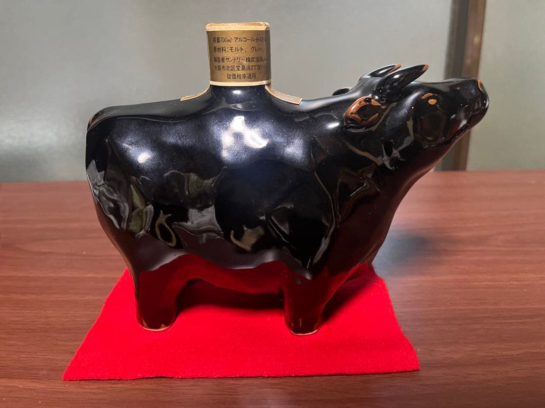 未開栓 Suntory サントリー ウィスキー 干支ボトル　丑　牛