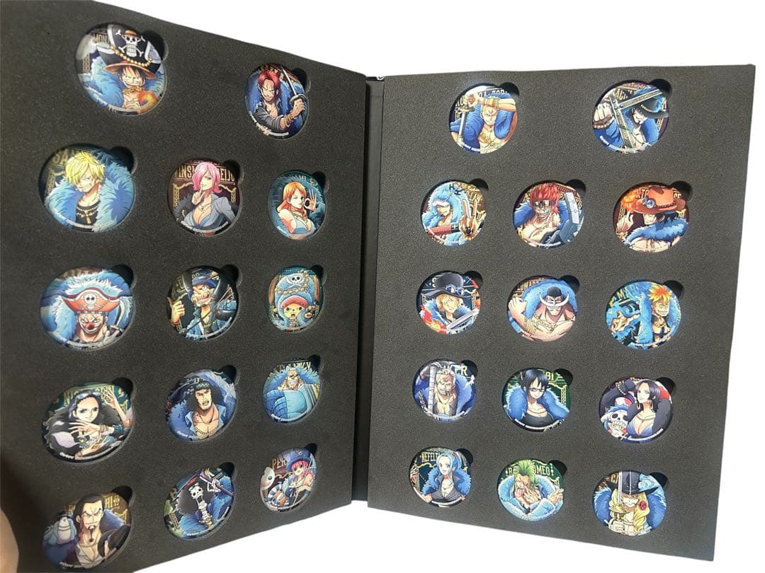 ONE PIECE ワンピース20周年記念 限定衣装 缶バッジコンプリートセット