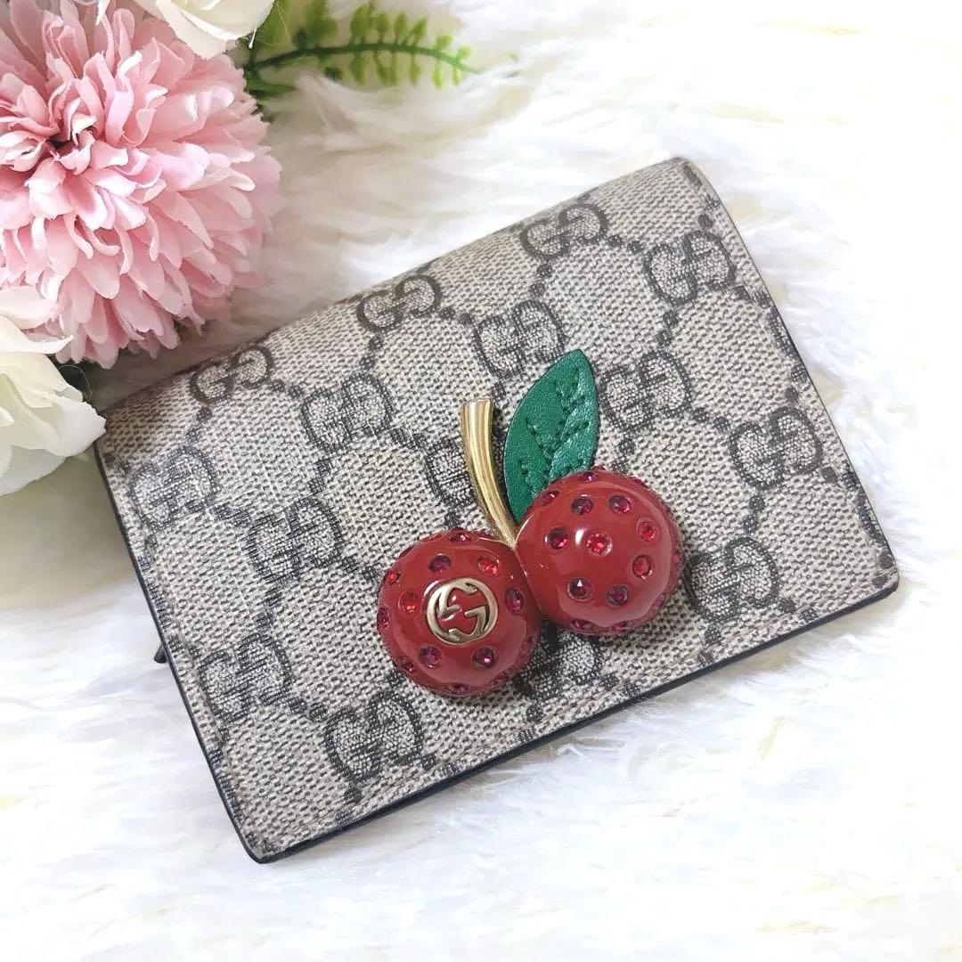 美品✨GUCCI ストーン抜けなし チェリー さくらんぼ 二つ折り財布 GG柄