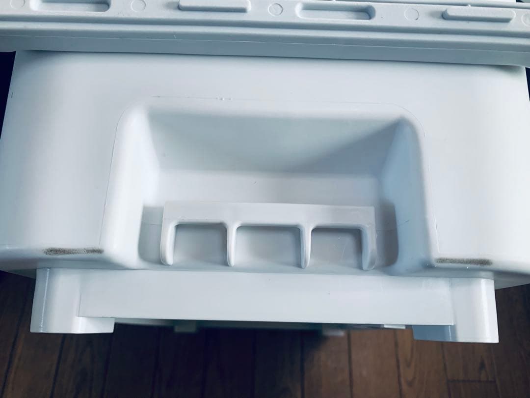 【年末値下げ！半額以下！】コードレス高圧洗浄機　アイリスオーヤマSDT-L01Ｎ