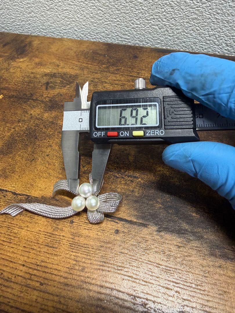 タサキ　TASAKI ブローチ　リボンモチーフ　シルバー　パール　真珠