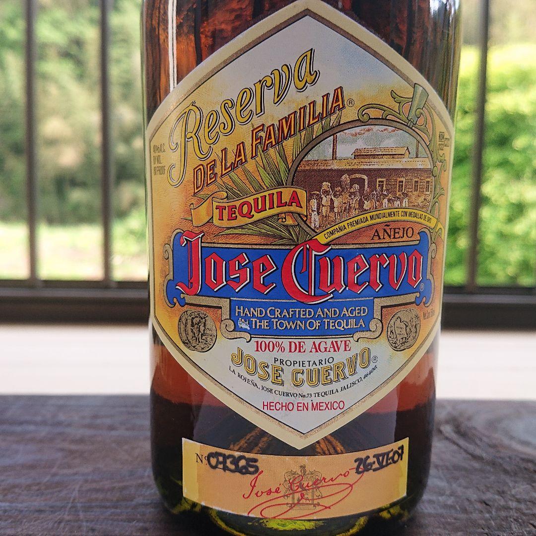 古酒 テキーラ　ホセクエルボ レゼルヴァ・デ・ラ・ファミリア 2007年流通品