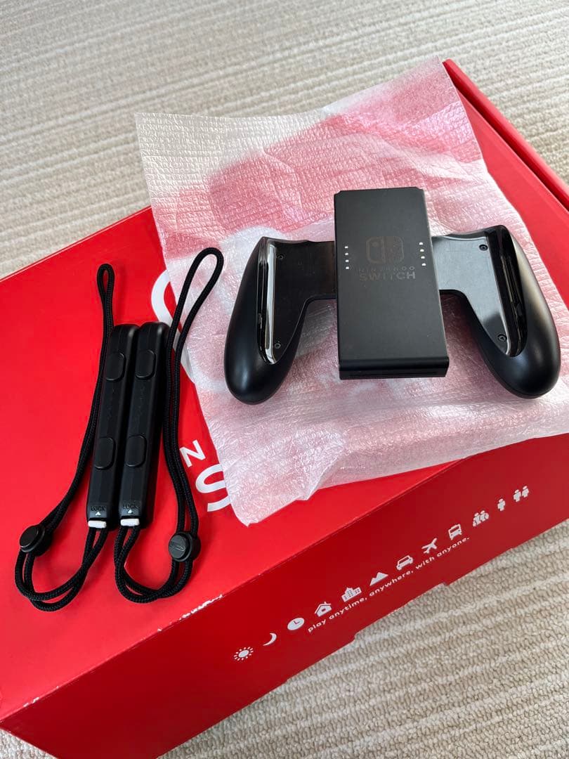 Nintendo Switch 本体 & キャリーケース