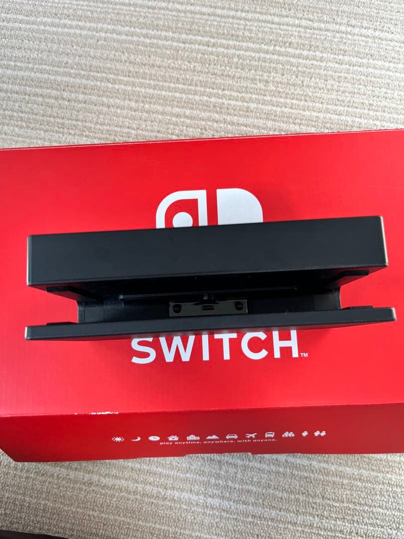 Nintendo Switch 本体 & キャリーケース