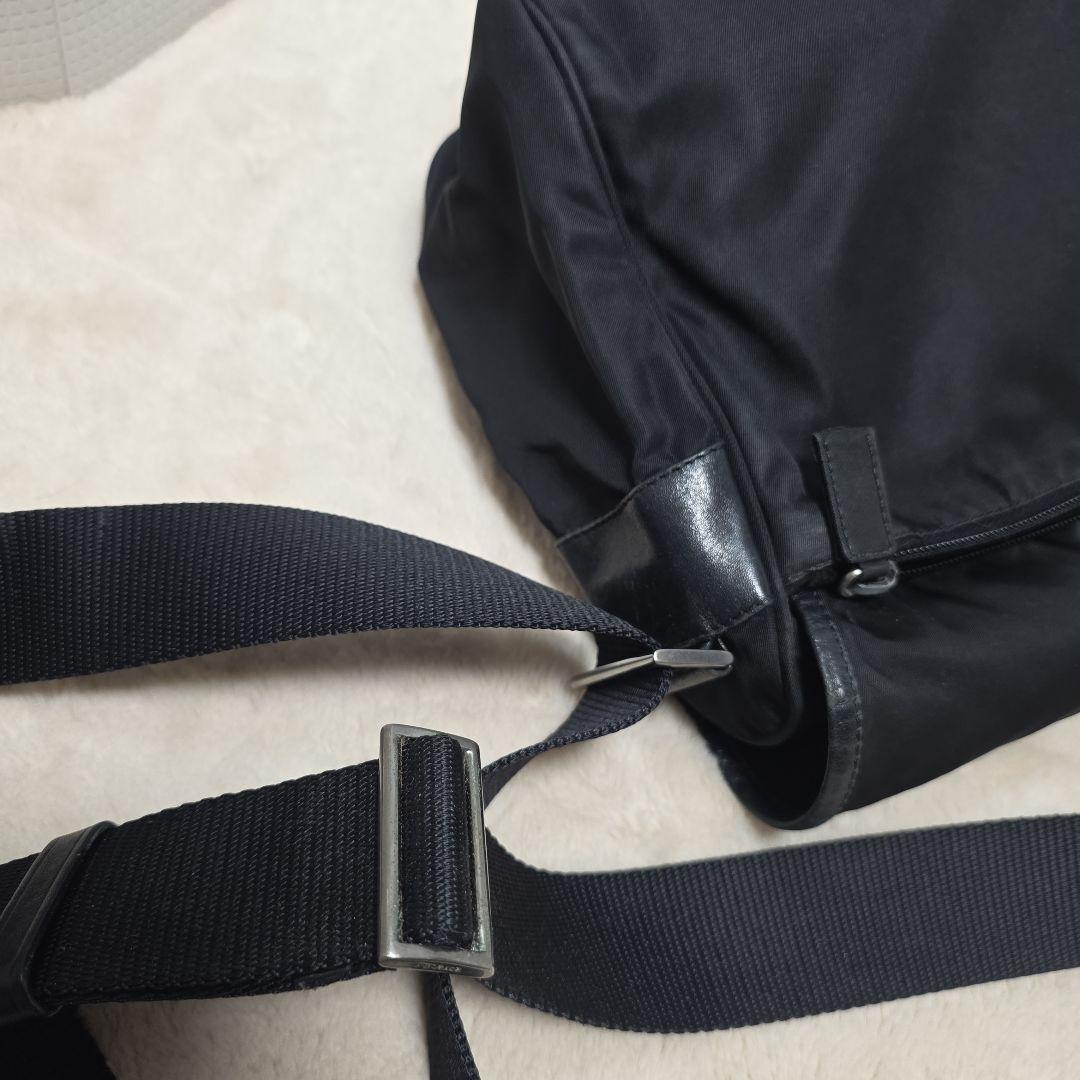 【良品✨】PRADA プラダ　ショルダーバッグ　メッセンジャーバッグ　ナイロン