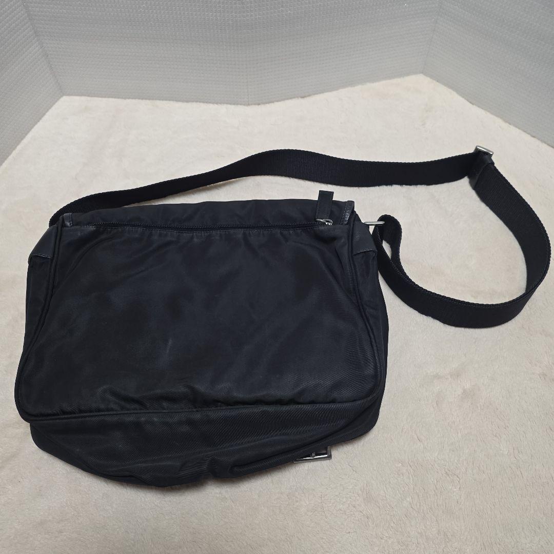 【良品✨】PRADA プラダ　ショルダーバッグ　メッセンジャーバッグ　ナイロン