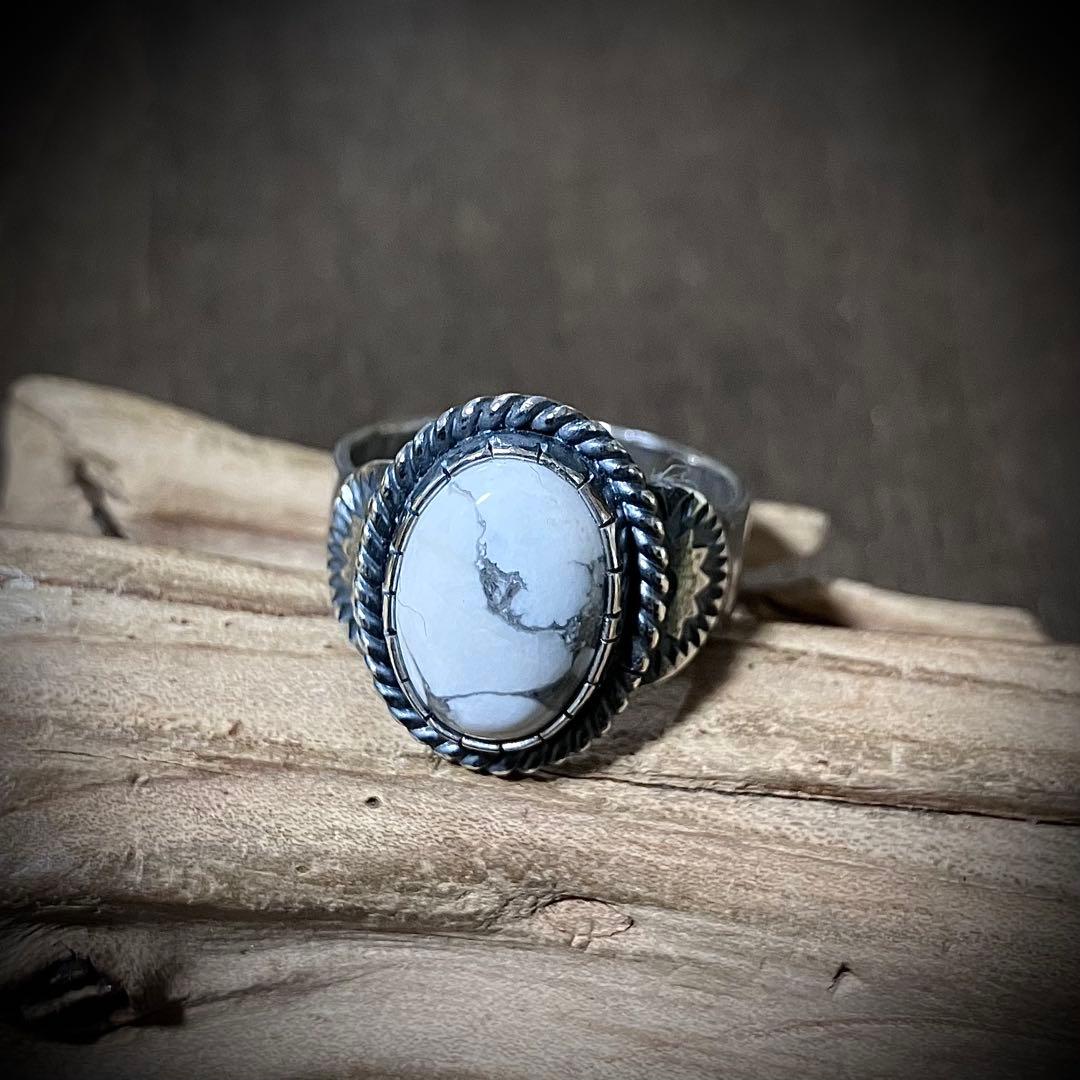 むらさきぺくみん様　オーダー品　ホワイトバッファロー　シルバーリング　指輪