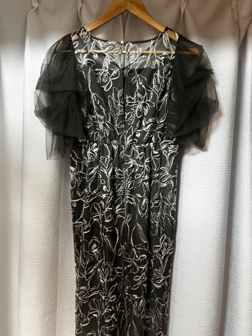 LE'RURE リルアー Iライン刺繍ドレス