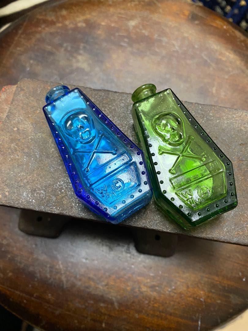 ビンテージ 骸骨デザイン ガラスボトル 2色セット