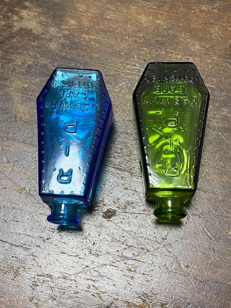 ビンテージ 骸骨デザイン ガラスボトル 2色セット