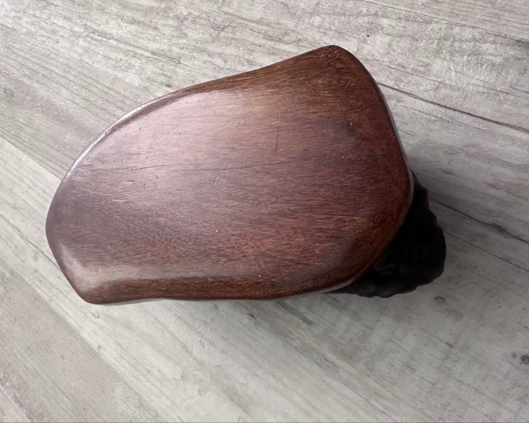 大バーゲンアンティークの茄子と裏に雲をあしらった彫刻硯　木製外枠付き‼️