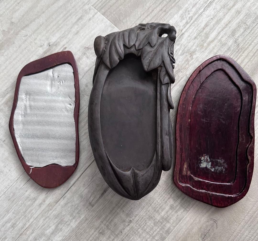 大バーゲンアンティークの茄子と裏に雲をあしらった彫刻硯　木製外枠付き‼️