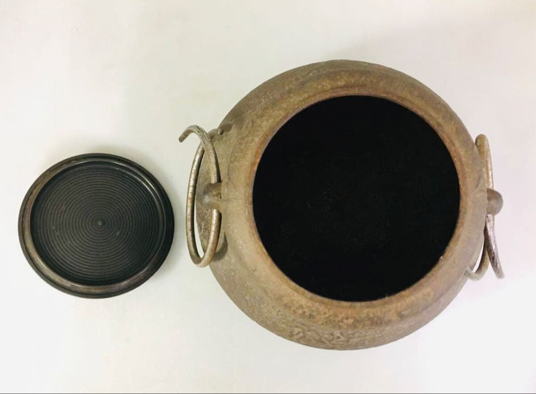 鉄製 瓢箪形 茶釜（耳環付）風炉釜／茶道具／骨董／アンティーク