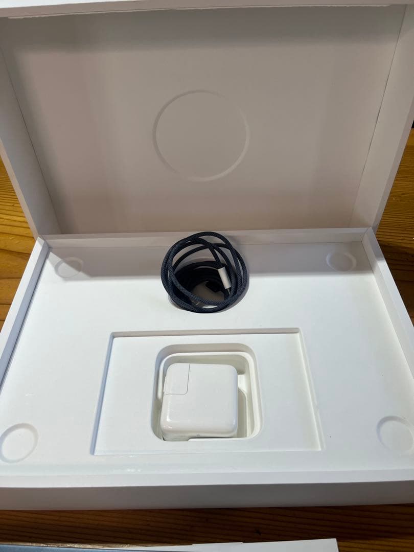 最終値下早い者勝ち！ほぼ新品MacBook Air M3 2024 13 インチ