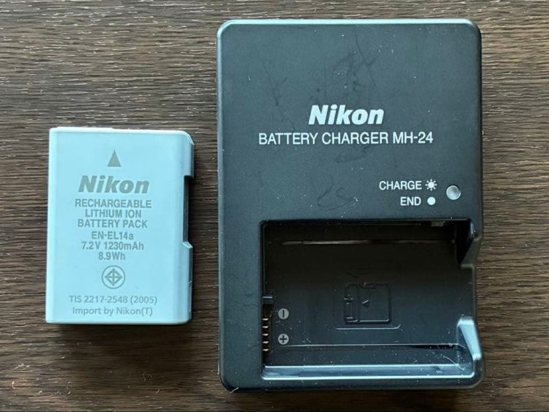 【使用頻度極少・美品】Nikon D3500 デジタルカメラ（レンズ付）