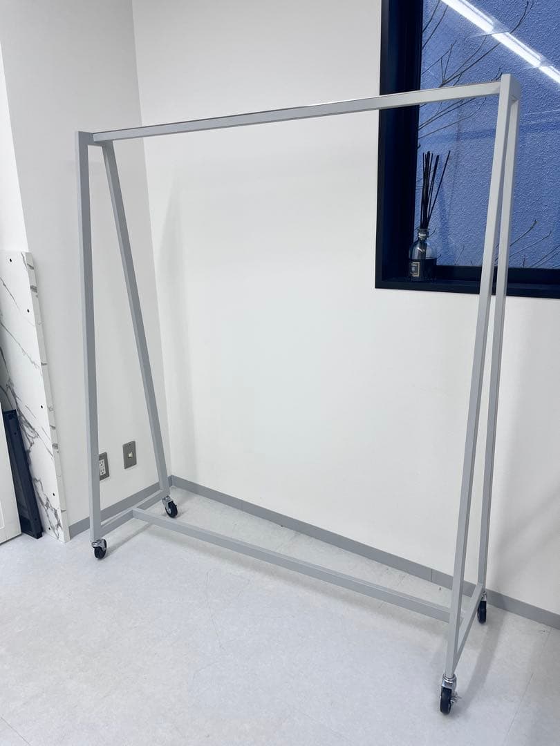 lander様アパレル用シンプルメタルハンガーラック4台