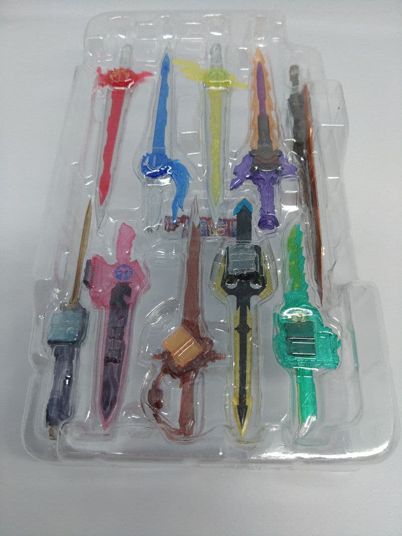 SHFiguarts 仮面ライダークロスセイバー&10聖剣セット