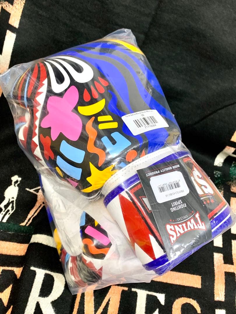 新作 16oz スパーリング用 グローブ ボクシング キックボクシング ツインズ