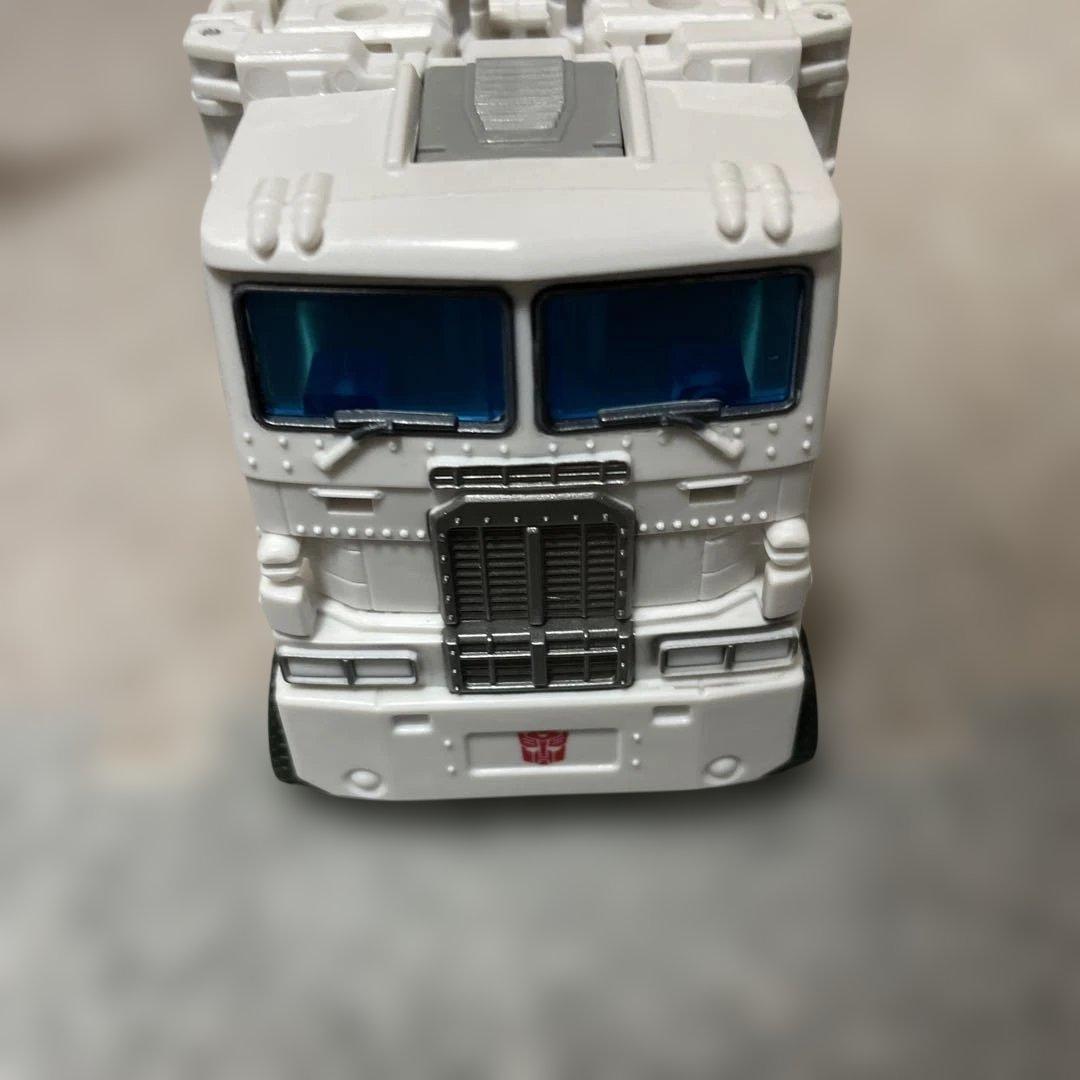 トランスフォーマー KD-11 ウルトラマグナス