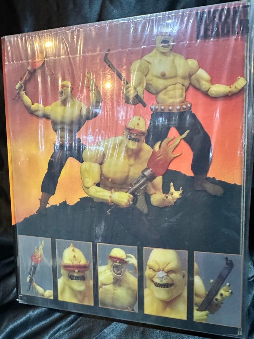 mezco one12 ミュータントリーダー バットマンダークナイトリターンズ