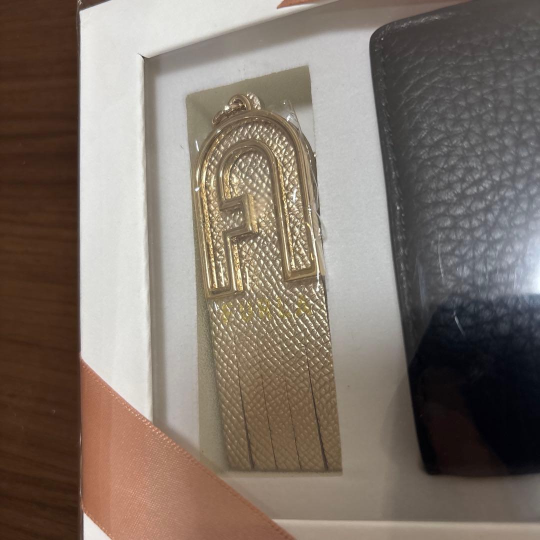 あ*ん様 FURLA 財布 キーリング BOXセット