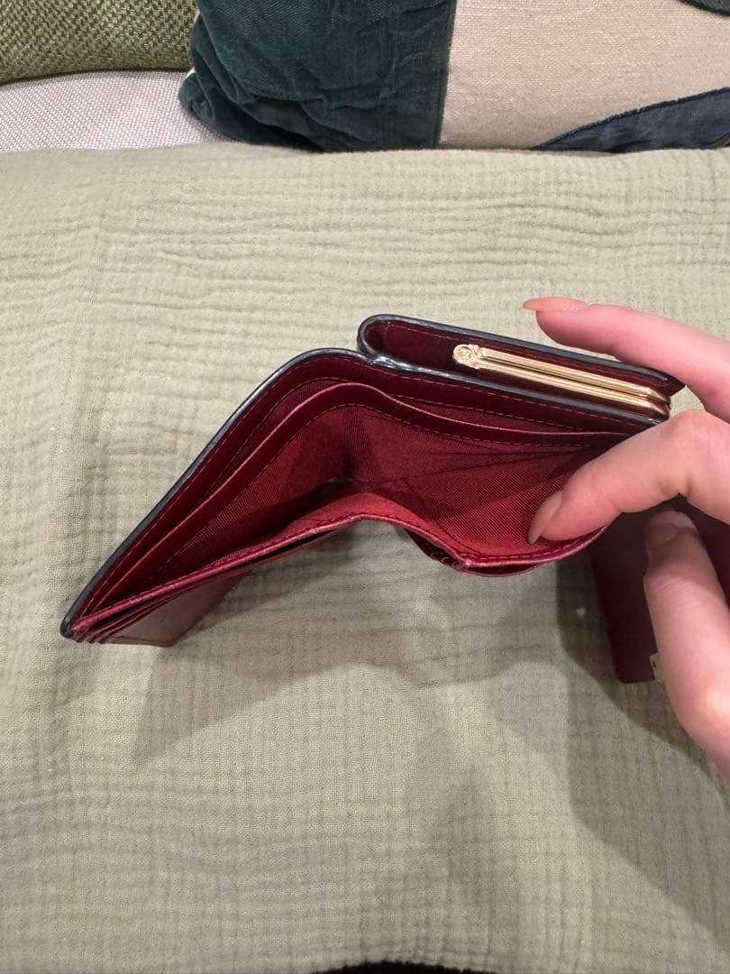 アニエスベー　黒のレザー三つ折り財布