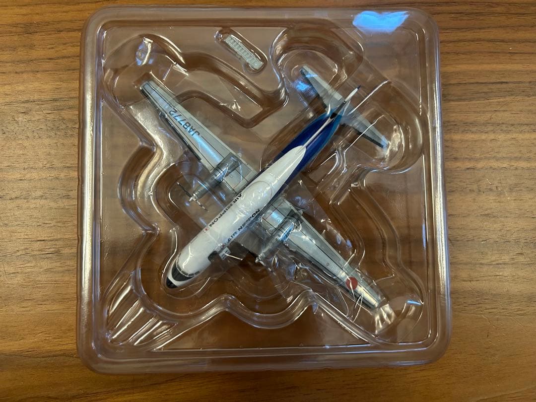 新品未使用　1/200 全日空商事 YS21177 さよならYS11