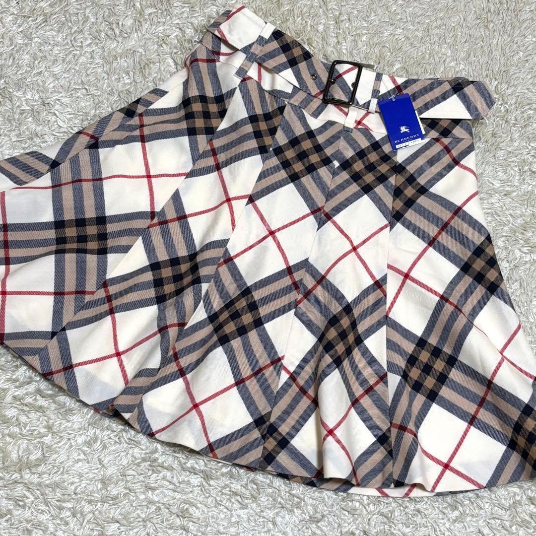 新品タグ付き　バーバリーブルーレーベル　ノバチェック　ベルト付き　38　Mサイズ