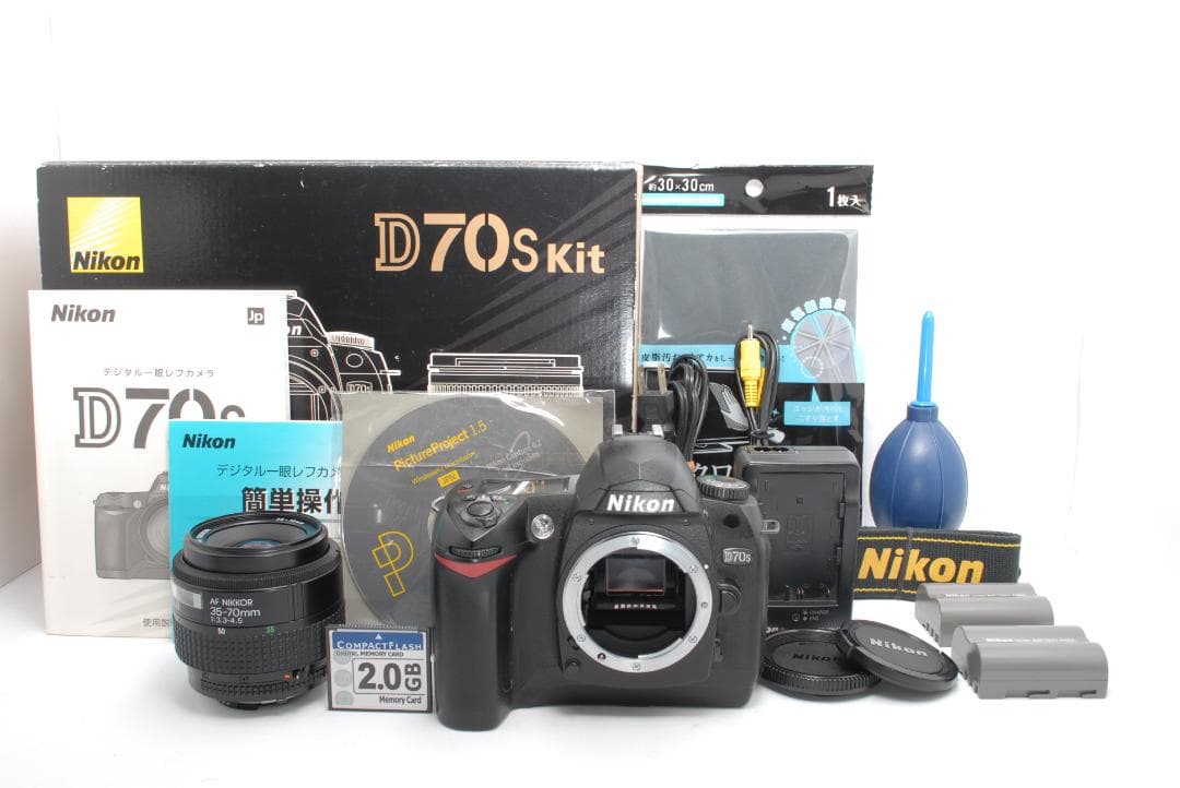 ✨CFカード付✨Nikon D70S✨バッテリー2個✨一眼レフ✨すぐに使える✨