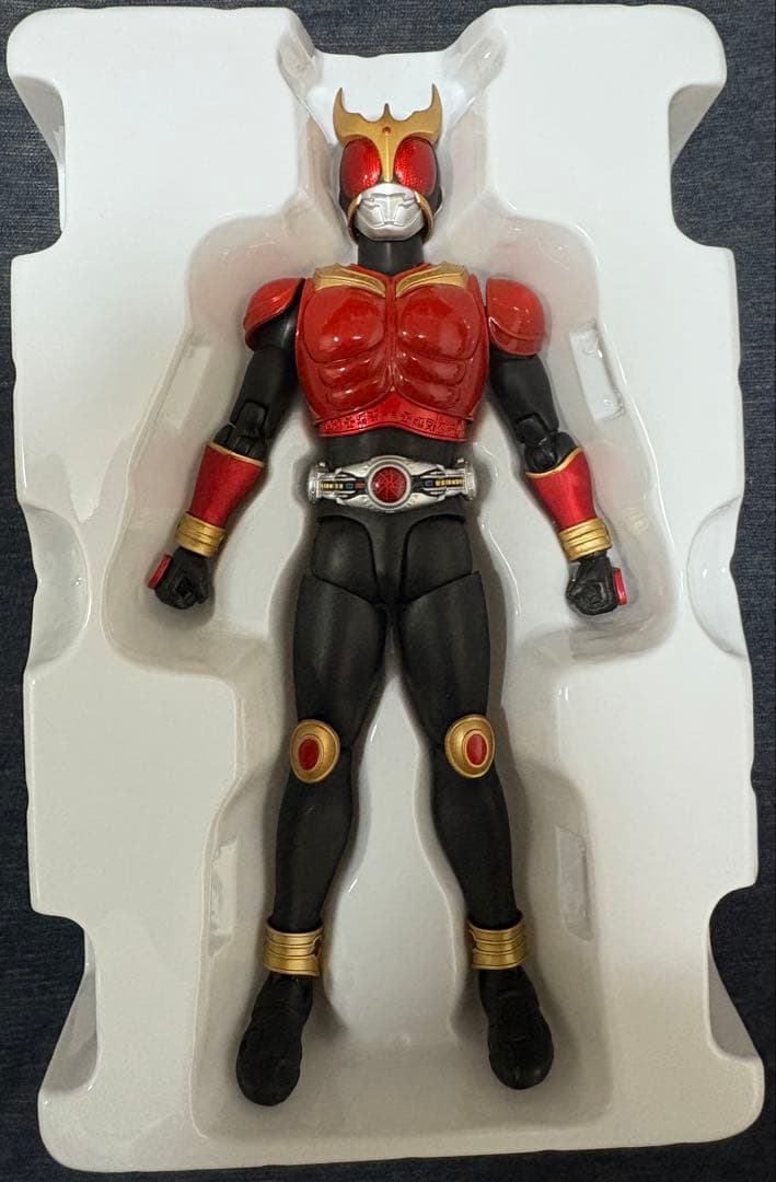 真骨彫 仮面ライダークウガ マイティフォーム