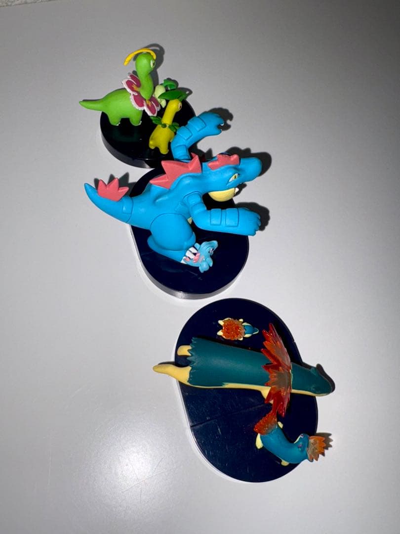 立体ポケモン図鑑　バクフーン　オーダイル　メガニウム　フィギュア
