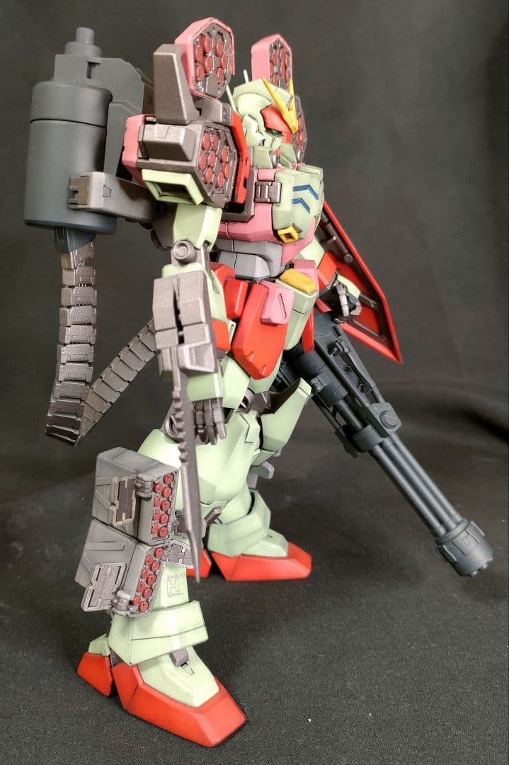 ガンプラ 塗装済完成品 MG 1/100 ガンダムヘビーアームズ EW