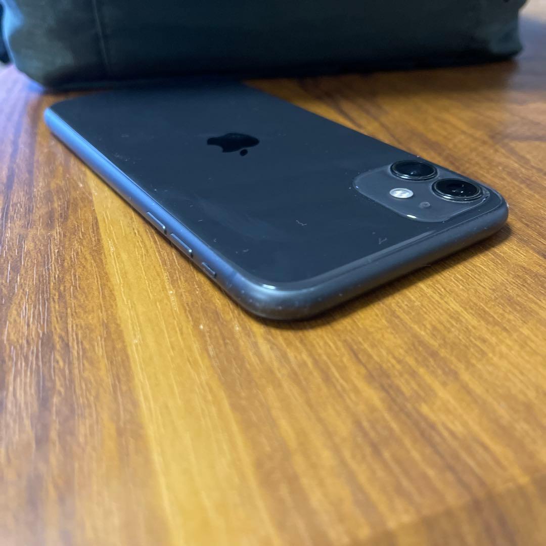 iPhone 11 256GB（SIMフリー）レザーケース付き