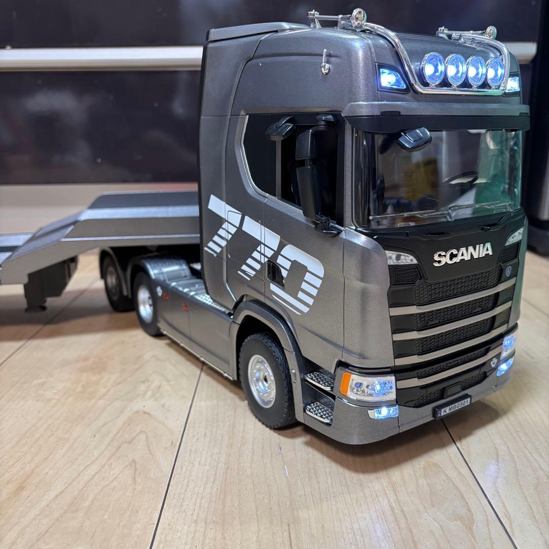 新品 1/18 19chスカニア R770 ラジコン トラック ヘッド台車セット