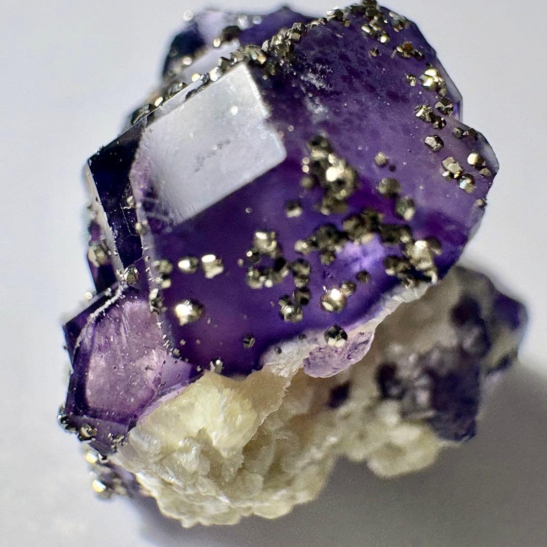 561 中国 内モンゴル産 フローライト&パイライト