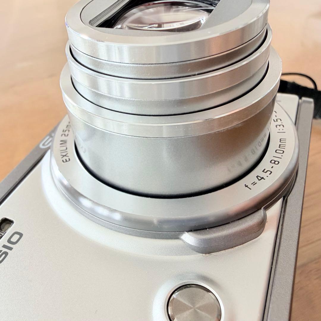 24時間以内発送！CASIO EXILIM EX-ZR1700 カシオ カメラ