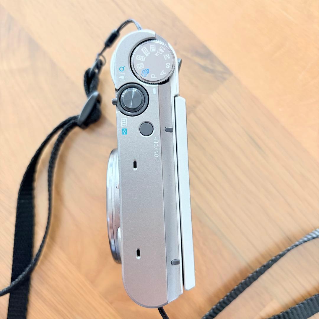 24時間以内発送！CASIO EXILIM EX-ZR1700 カシオ カメラ