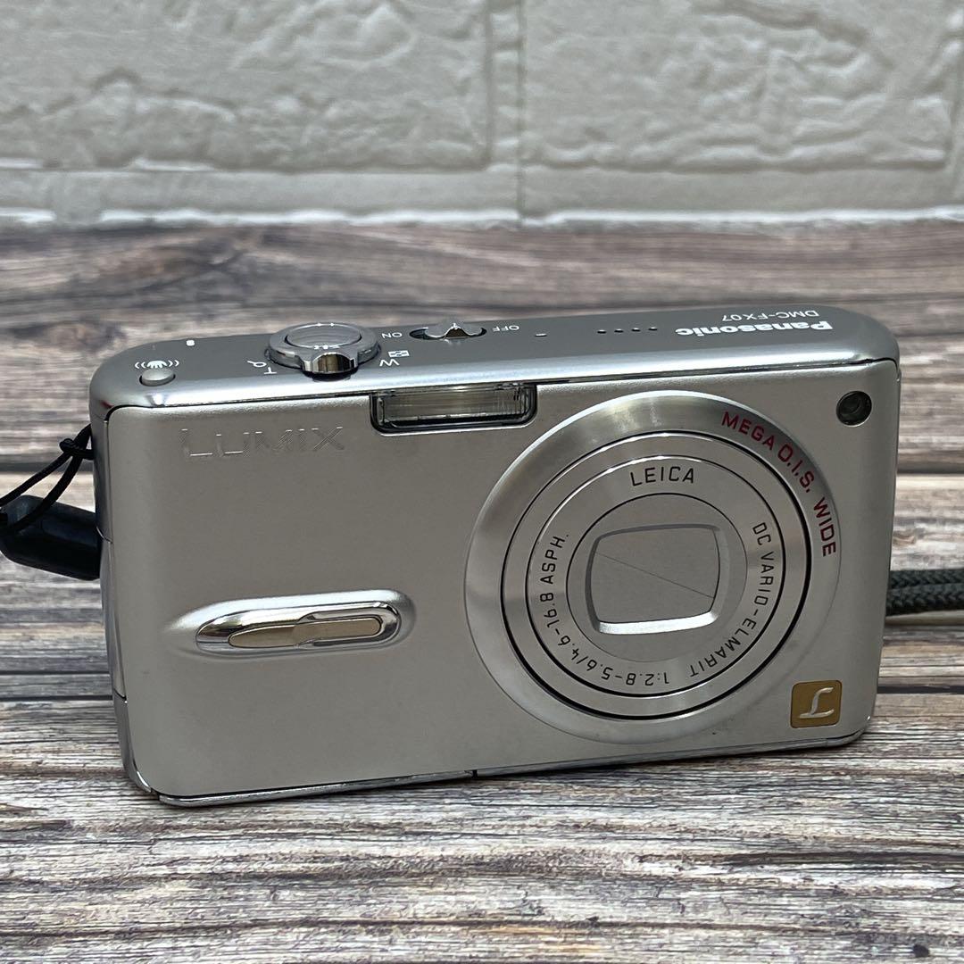 たんさんすい 　Panasonic LUMIX DMC-FX07 デジタル