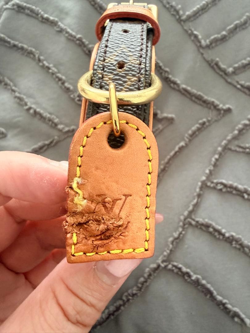 正規品　ルイ・ヴィトン モノグラム レザー首輪