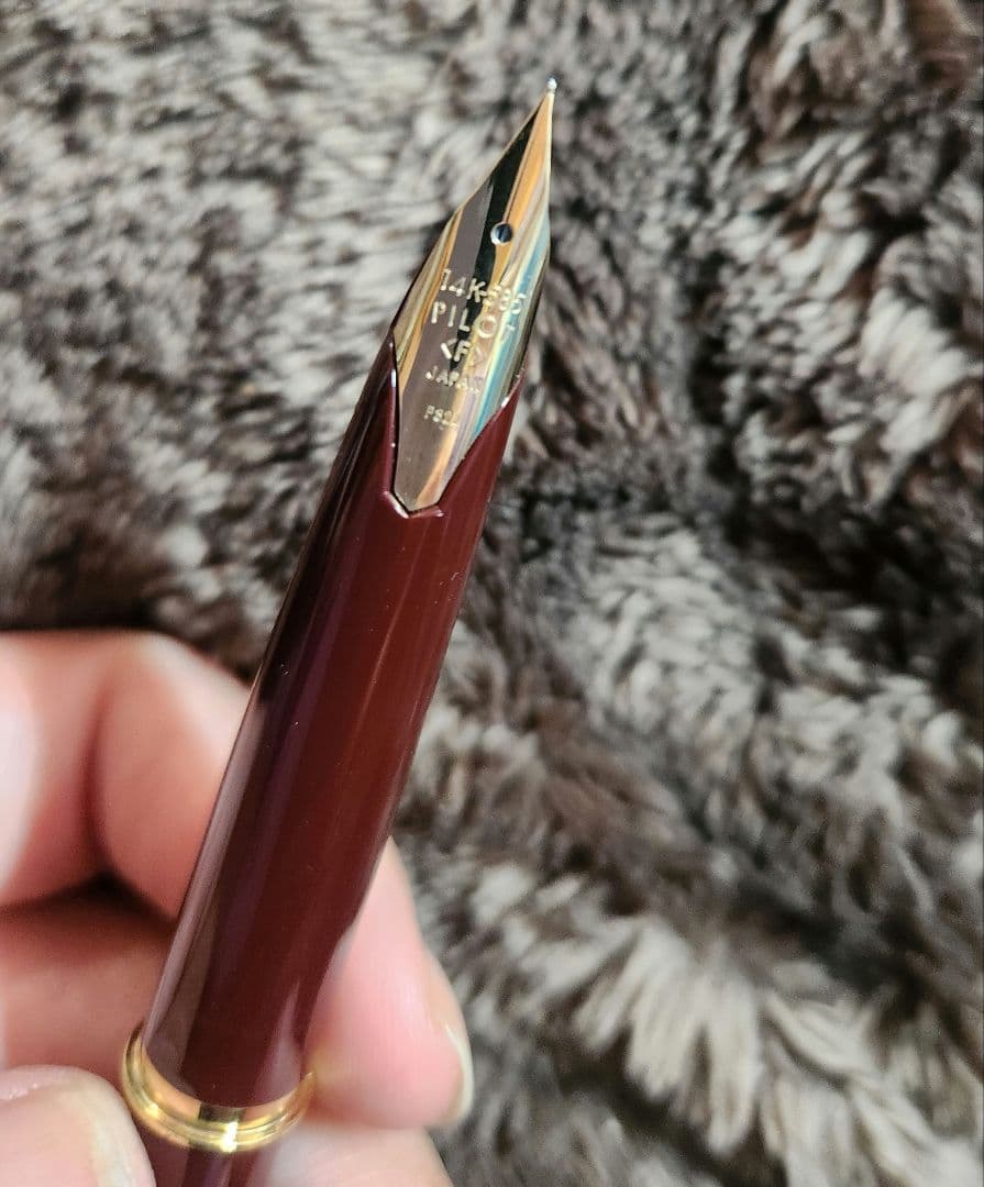 Pilot エリート(ELITE) 廃盤色 Fニブ(細字)