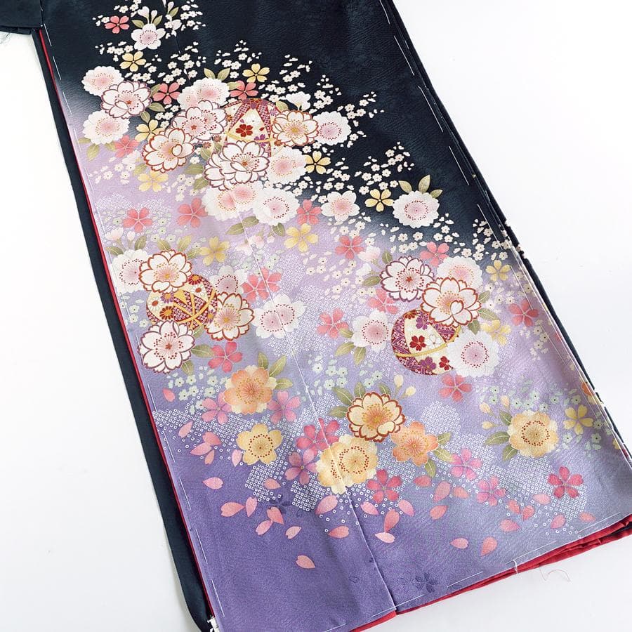 振袖　新品　未仕立て　仮絵羽　桜　鞠　金糸　型染め友禅　黒　ブラック　在庫保管品