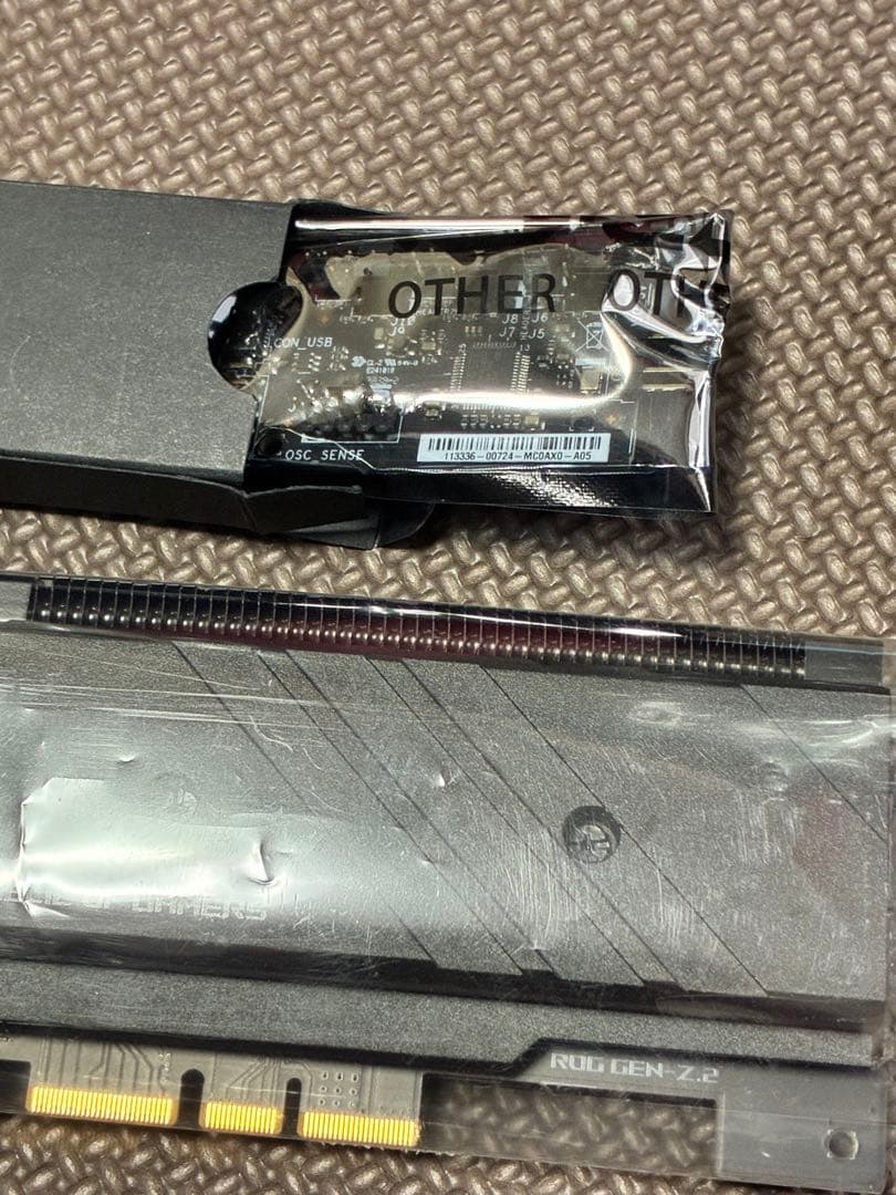 ROG CROSSHAIR X670E GENE マザー（M-ATX、中古）