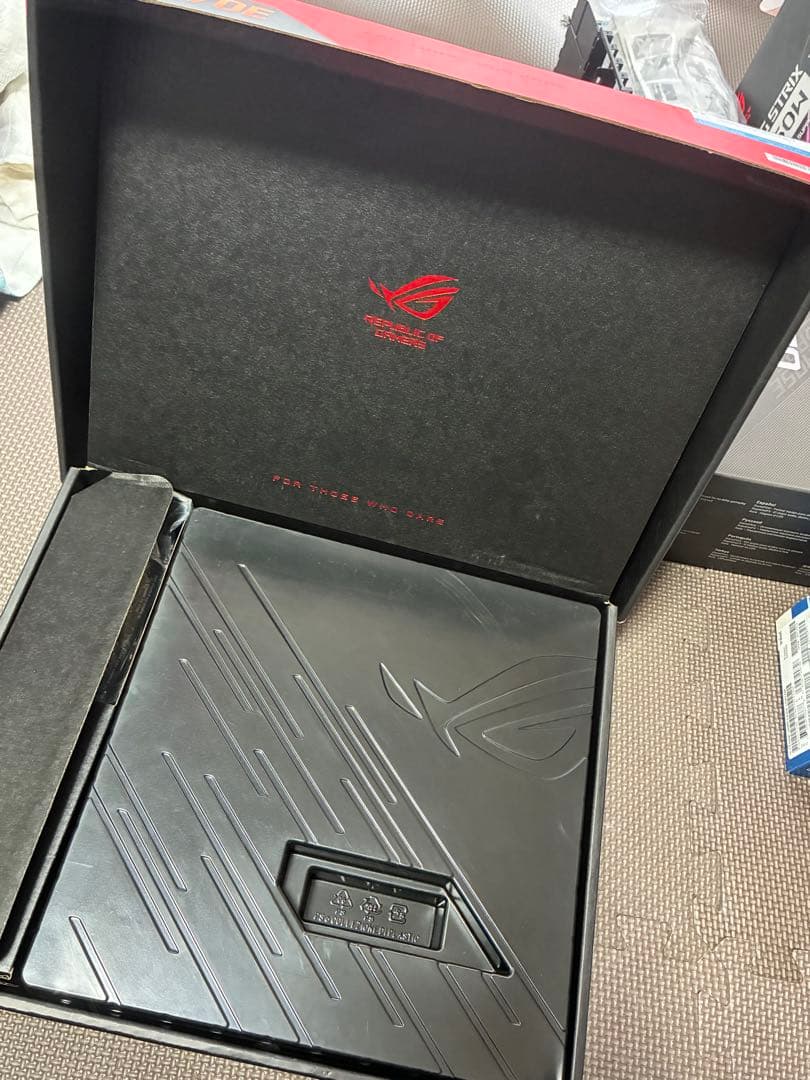 ROG CROSSHAIR X670E GENE マザー（M-ATX、中古）