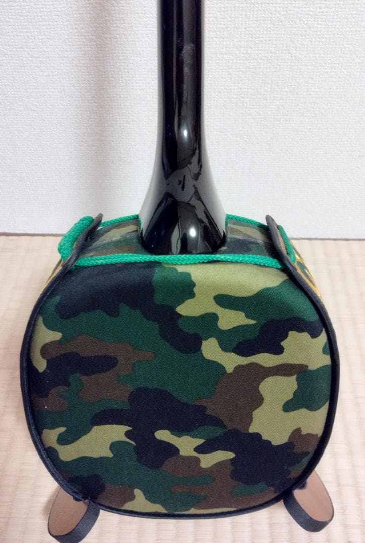 沖縄三線　パラシュート三線　迷彩柄 ツメ・チューナー付き
